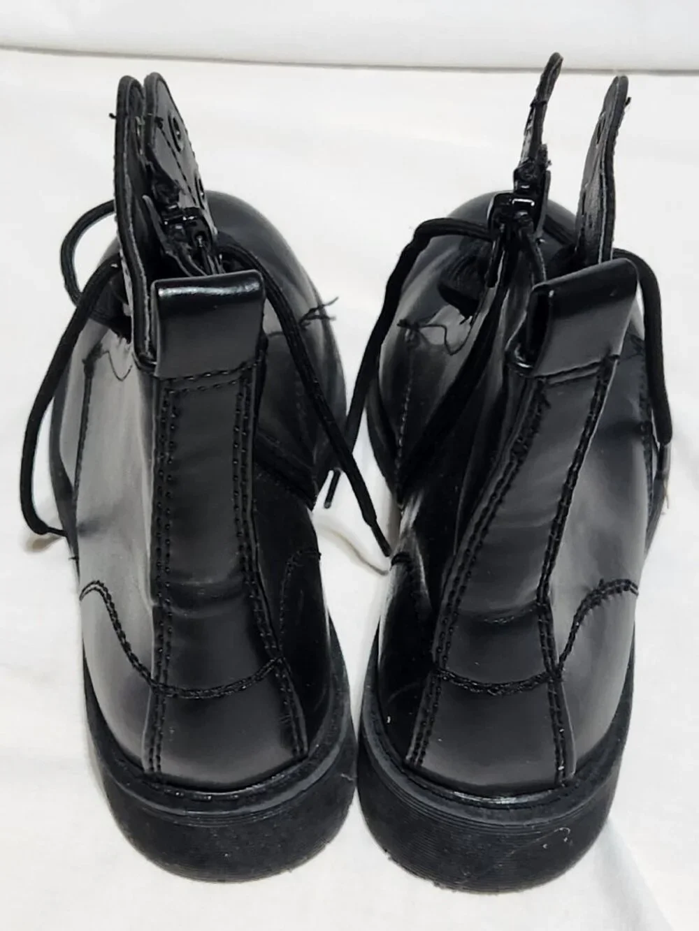 Time & Tru Girls’ Black Combat Boots – Size 6 | Perfect for Back‑to‑School!